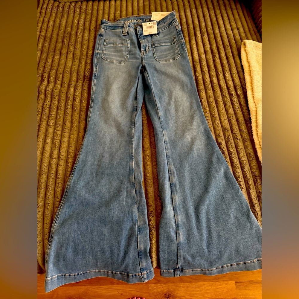 Women’s American Eagle Festival Flare Size 0 NWT